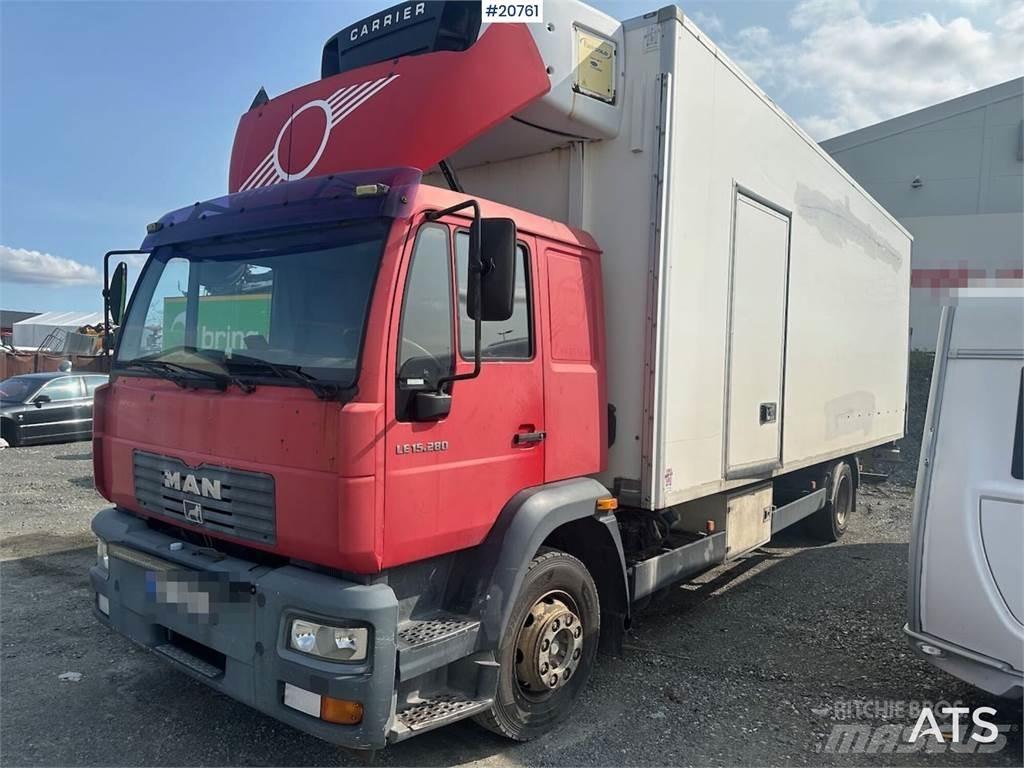MAN LE15.280 Camiones caja cerrada