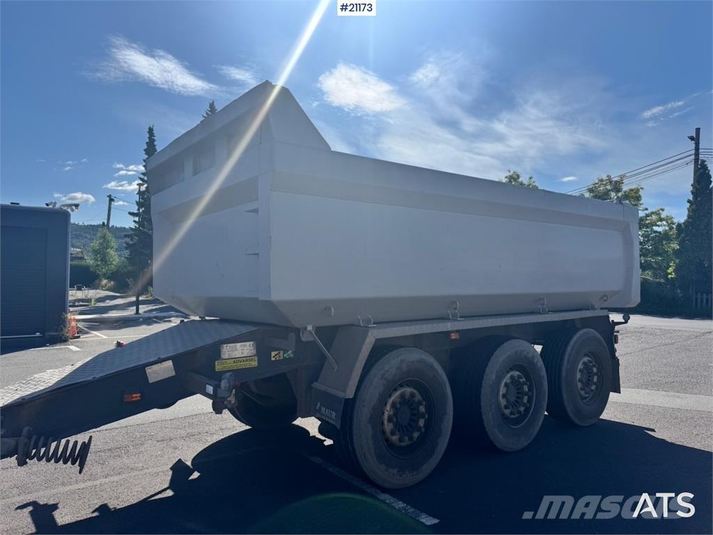 Maur Trailer. Bañera