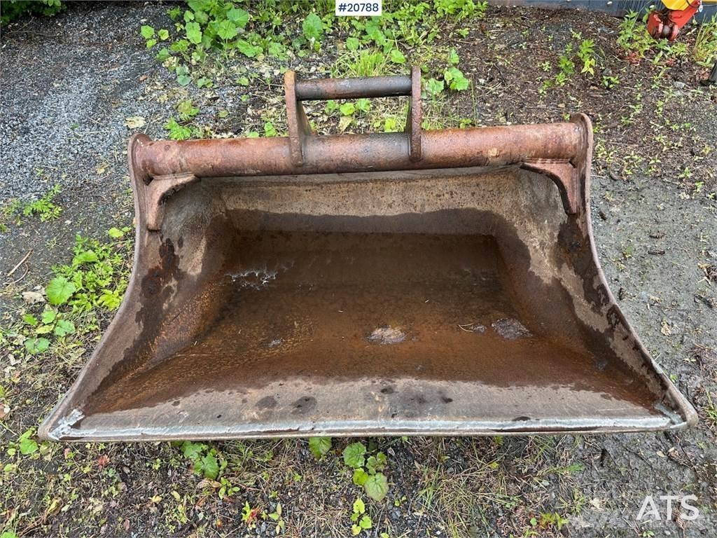 New Holland ST 135 Excavadoras de cadenas