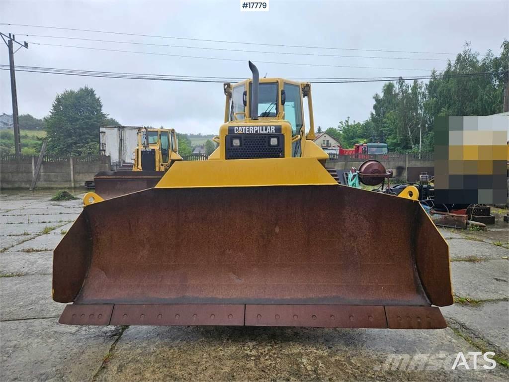CAT D6NC Buldozer sobre oruga
