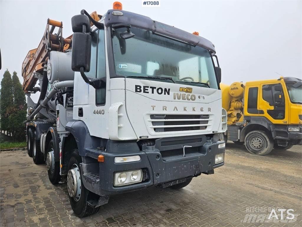 Iveco Trakker A440T Camión hormigonera