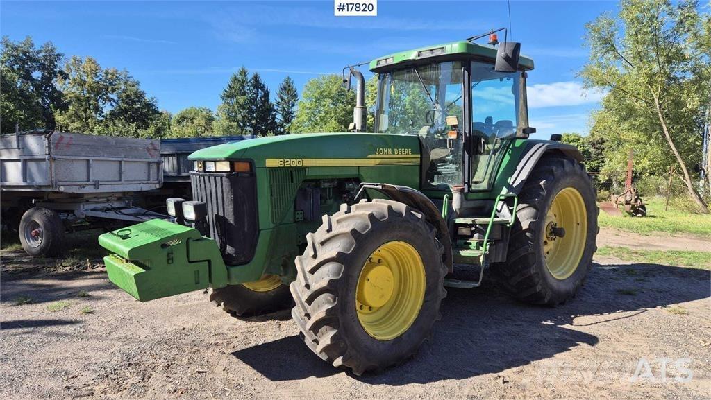 John Deere 8200 Tractores
