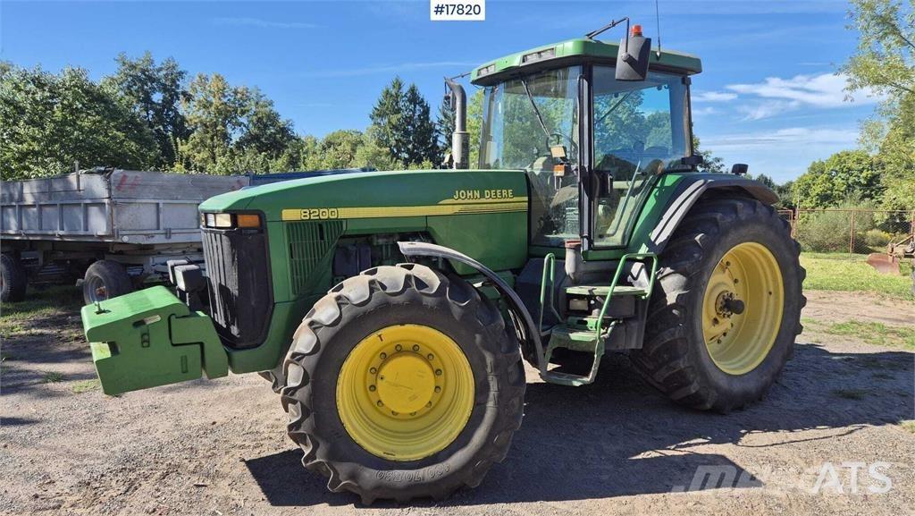 John Deere 8200 Tractores