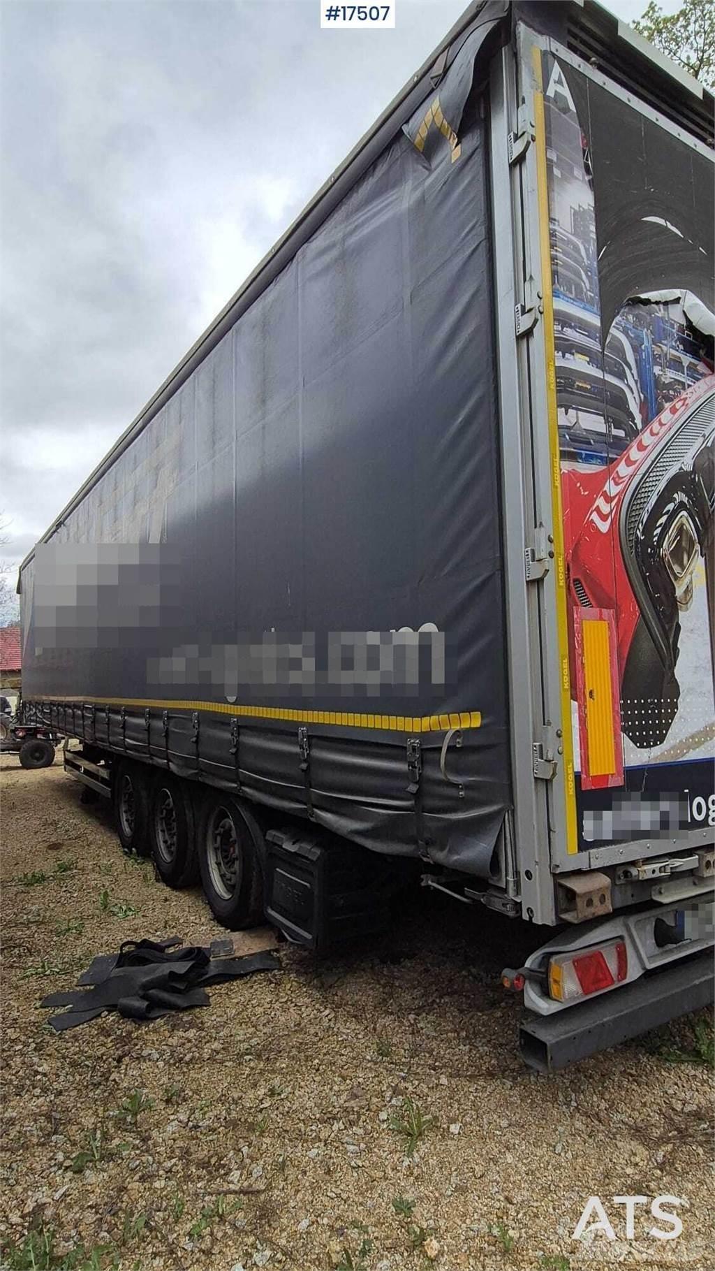 Kögel S-24 Semirremolques con caja de lona
