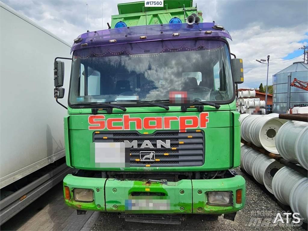 MAN F2000 Camiones bañeras basculantes o volquetes
