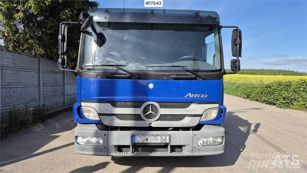 Mercedes-Benz Atego Camiones caja cerrada