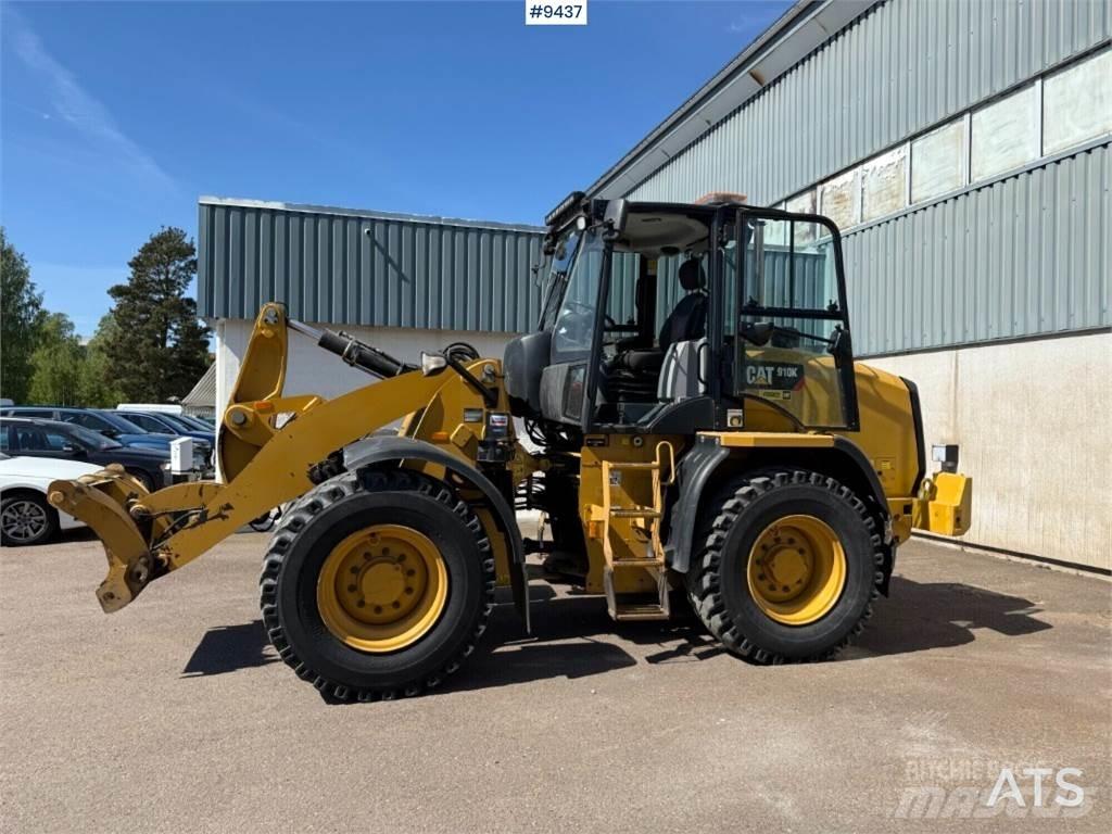 CAT 910K Buldozer sobre ruedas
