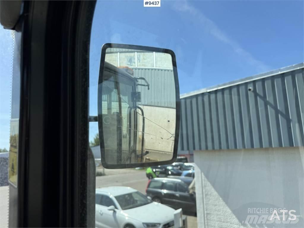CAT 910K Buldozer sobre ruedas