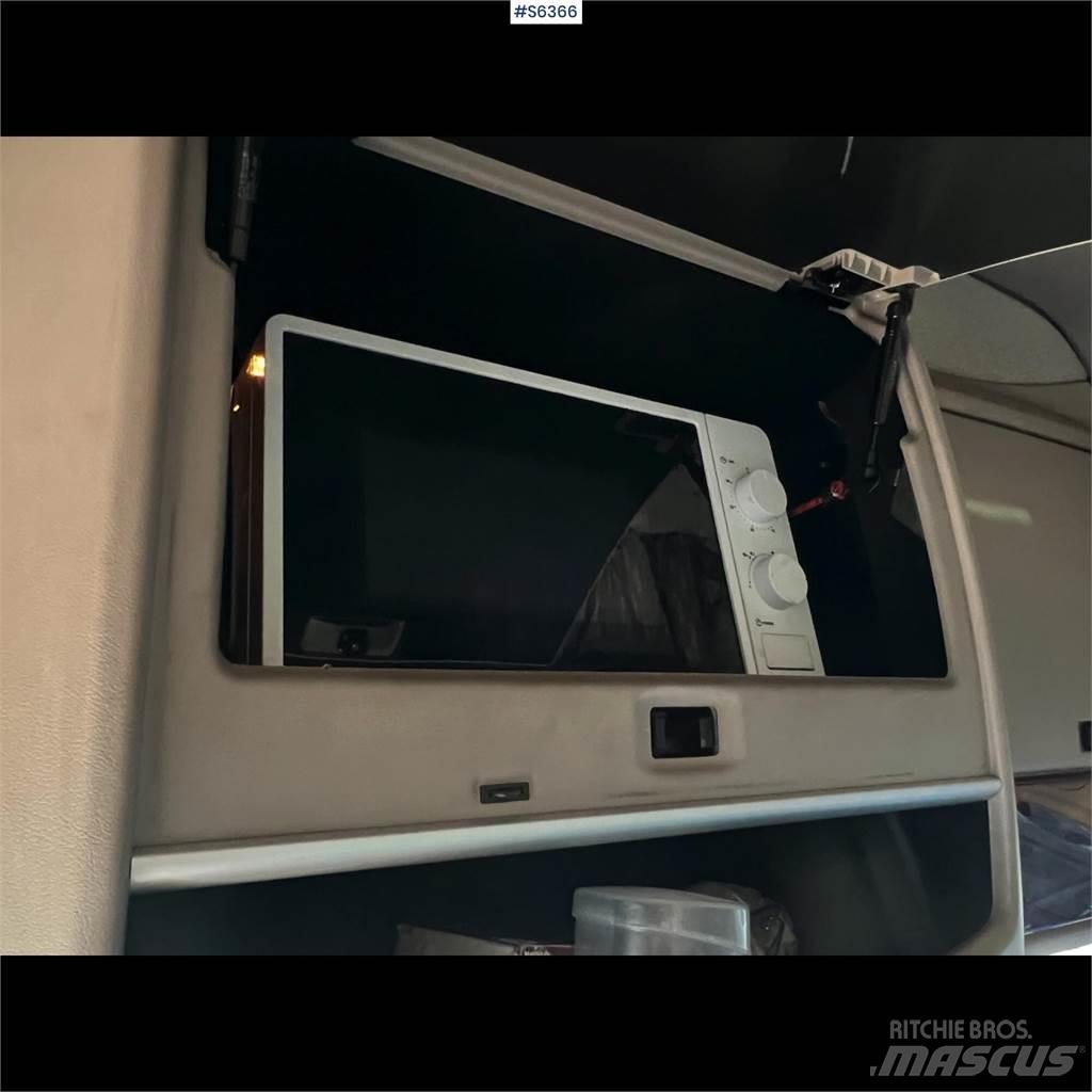 DAF FAN XF510Z Camiones caja cerrada