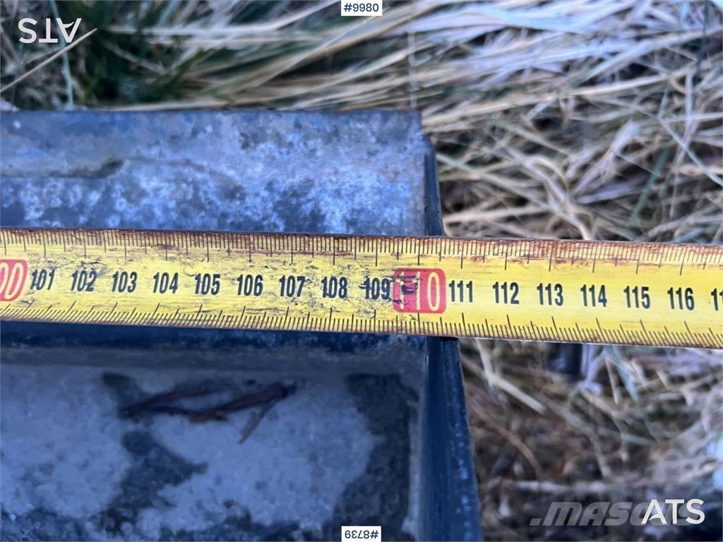 Fjärås 250-1100 Esparcidoras de arena y sal