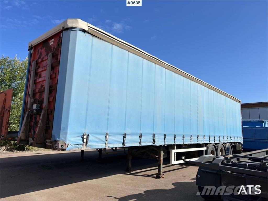 Fruehauf SS136/P3S Semirremolques con caja de lona