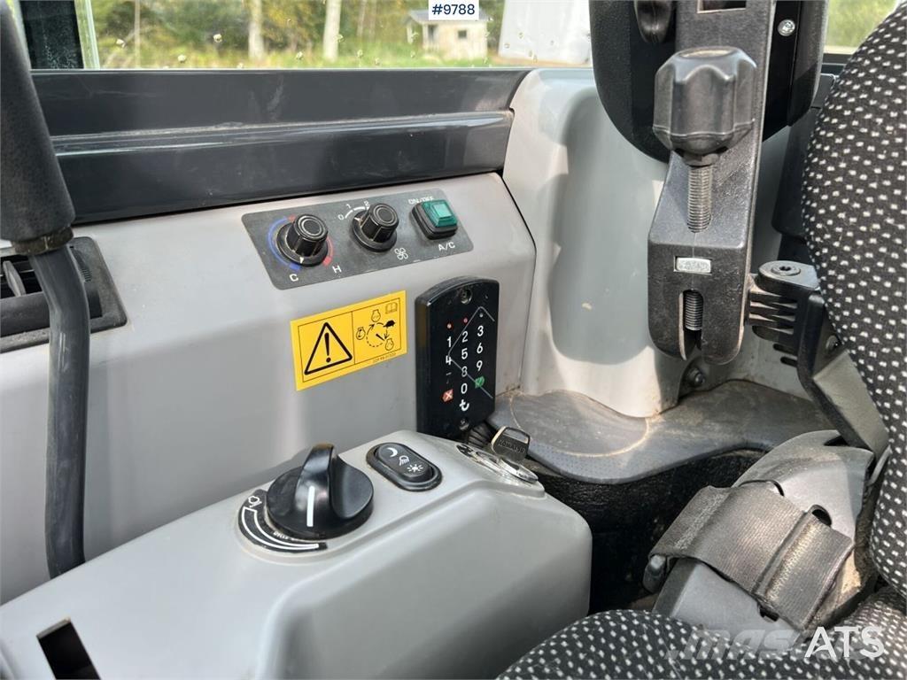 Komatsu PC55MR-5E0 Mini excavadoras < 7t