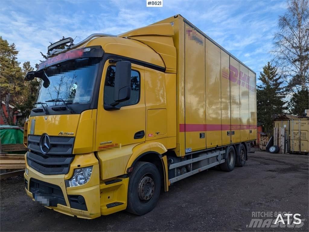Mercedes-Benz 963-0-C Camiones caja cerrada