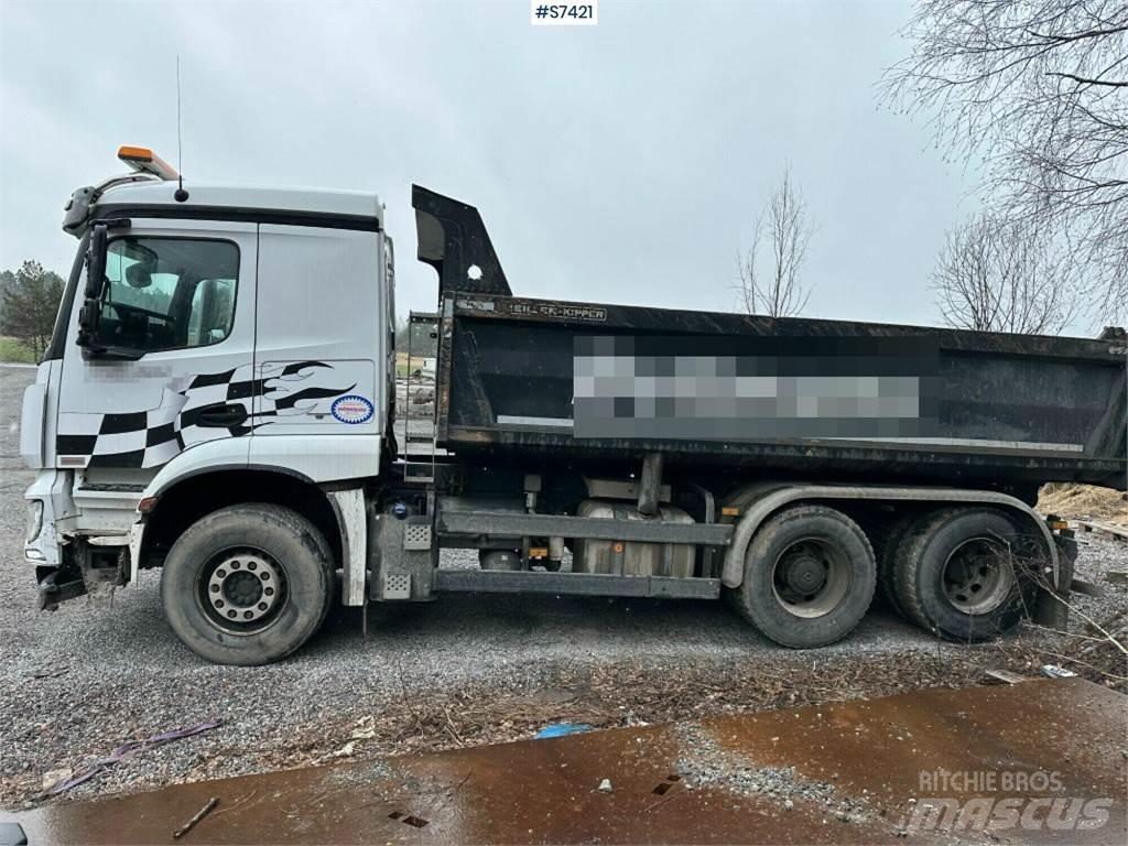 Mercedes-Benz Arocs Camiones bañeras basculantes o volquetes