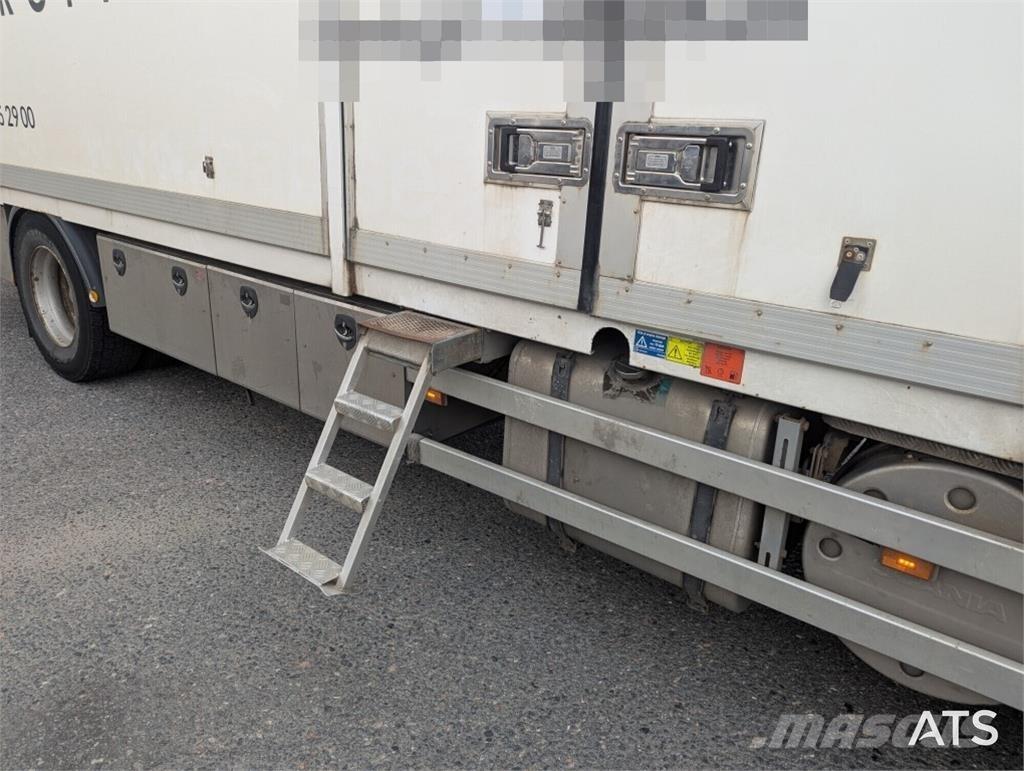 Scania P280 Camiones caja cerrada