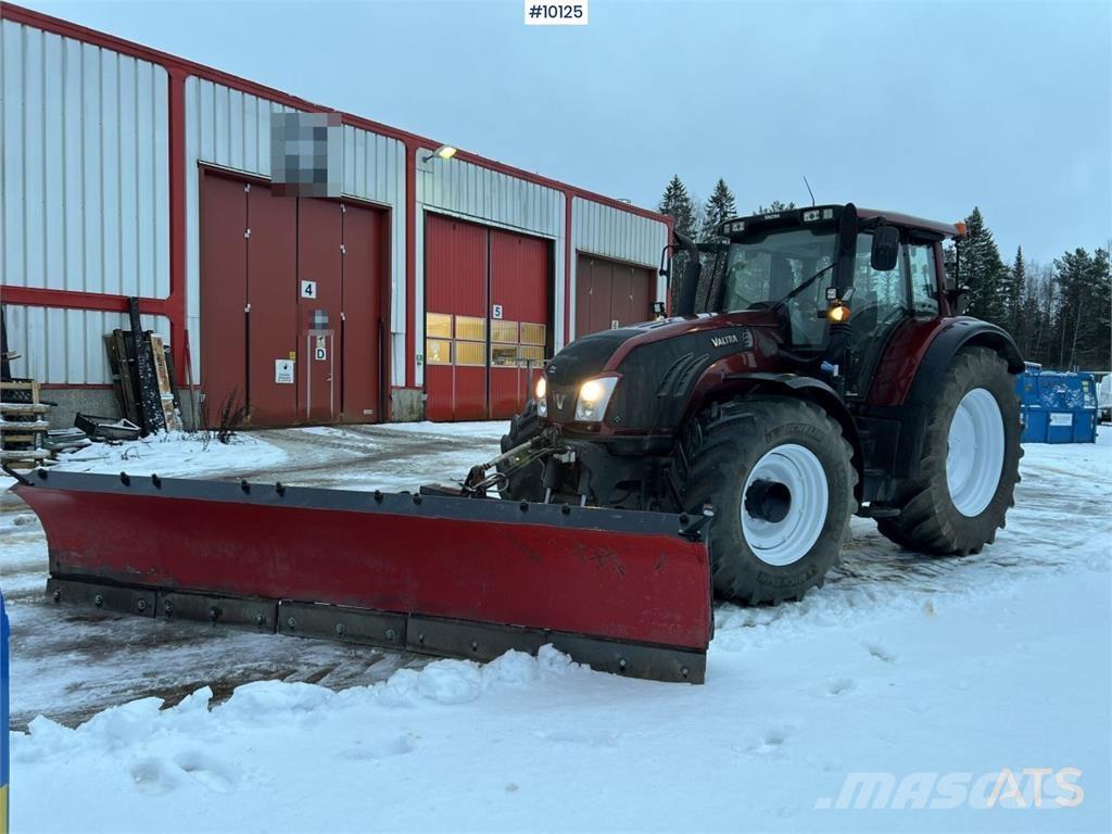 Valtra T213 Tractores