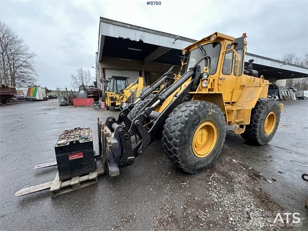 Volvo BM 4400 Buldozer sobre ruedas