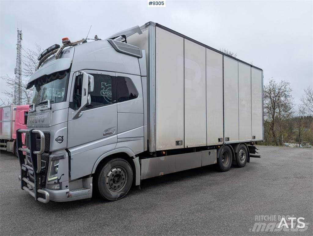Volvo FH16 6*2 Camiones caja cerrada