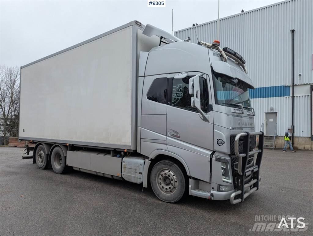 Volvo FH16 6*2 Camiones caja cerrada