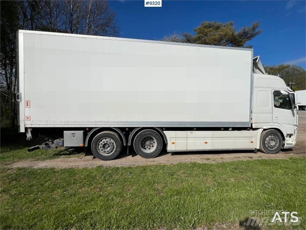 Volvo FM 6x2 Camiones caja cerrada
