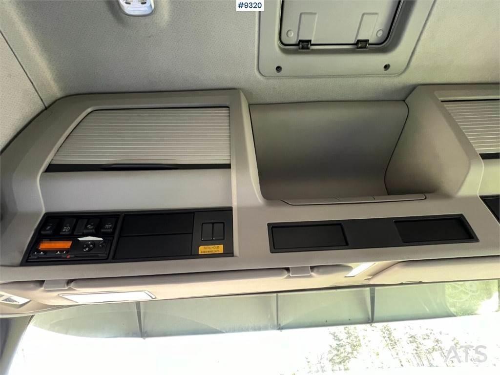 Volvo FM 6x2 Camiones caja cerrada