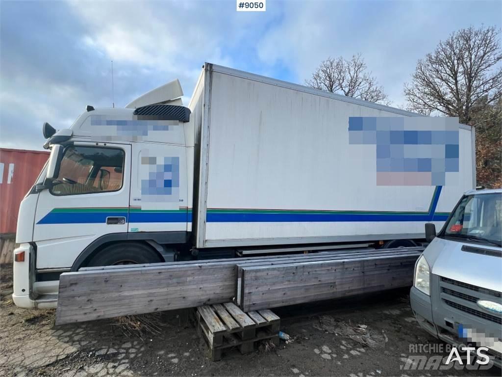 Volvo FM9 4X2 Camiones caja cerrada