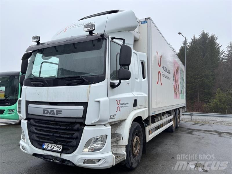 DAF CF Camiones caja cerrada