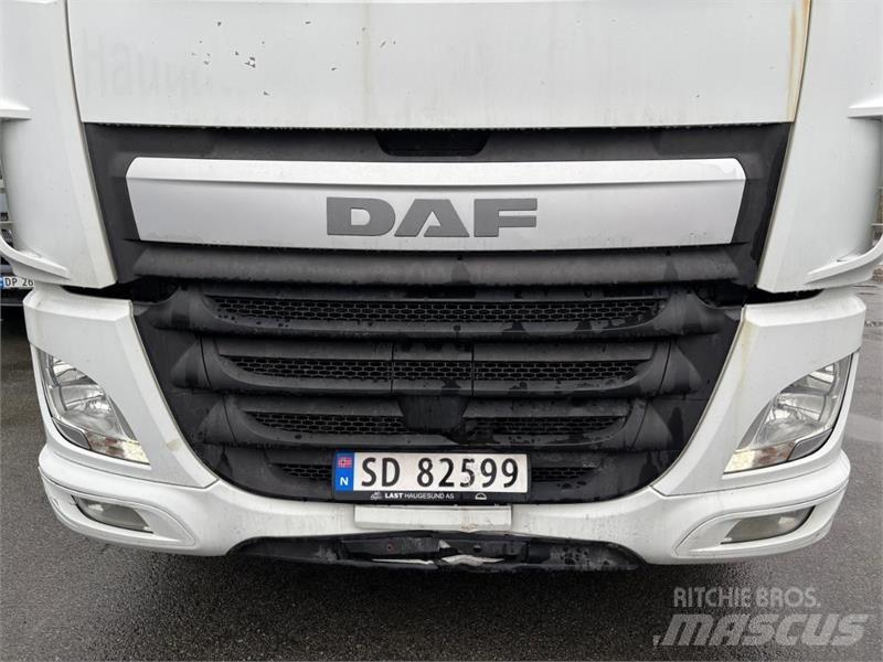 DAF CF Camiones caja cerrada