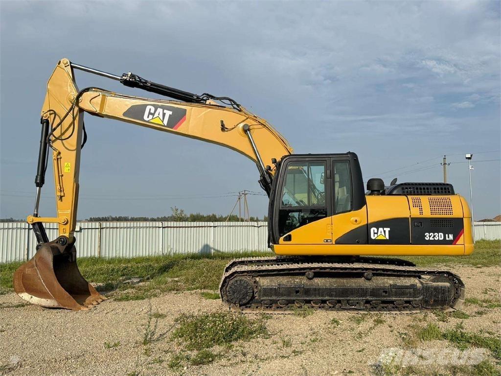 CAT 323 D Excavadoras de cadenas