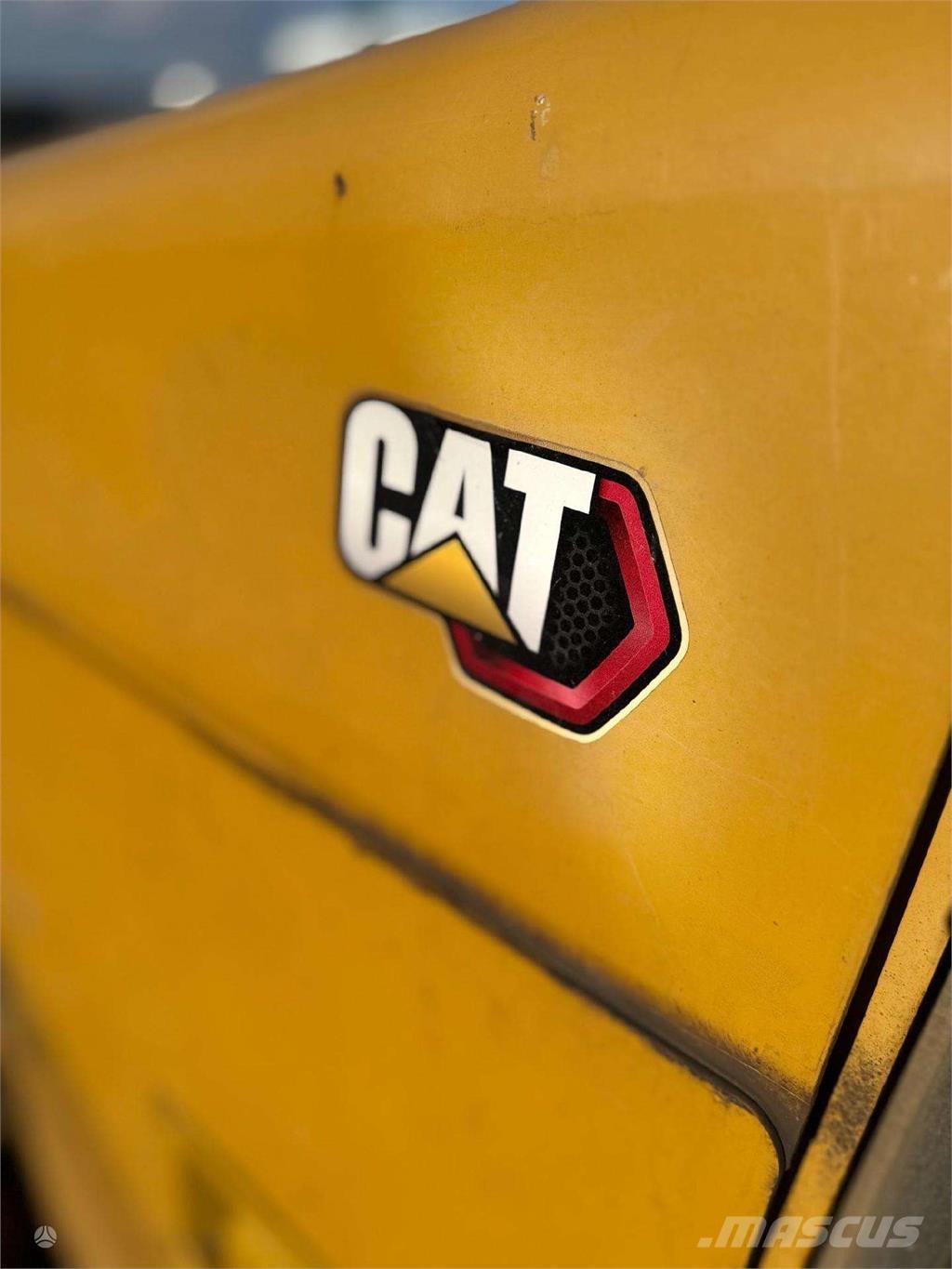 CAT D5 K Buldozer sobre oruga