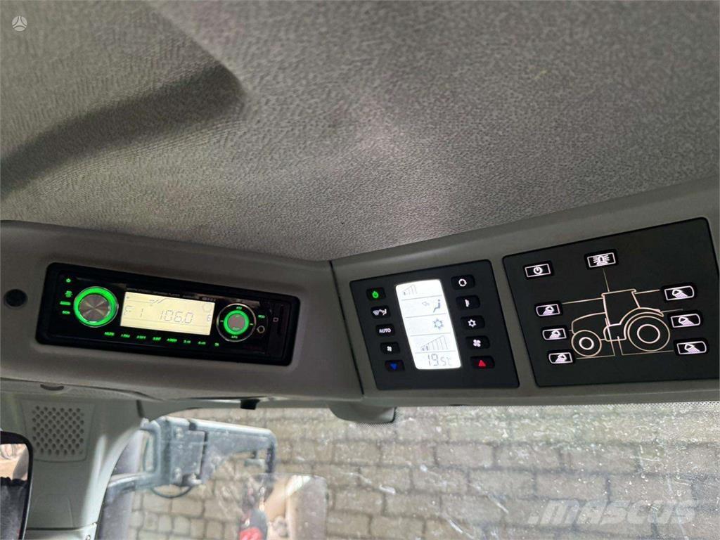 CLAAS Axion 870 Tractores