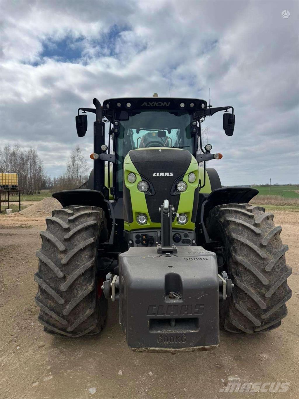 CLAAS Axion 870 Tractores