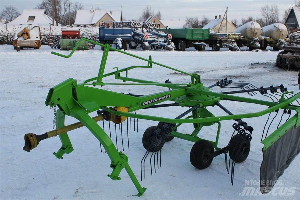 Deutz-Fahr 300 Rastrillos y henificadores