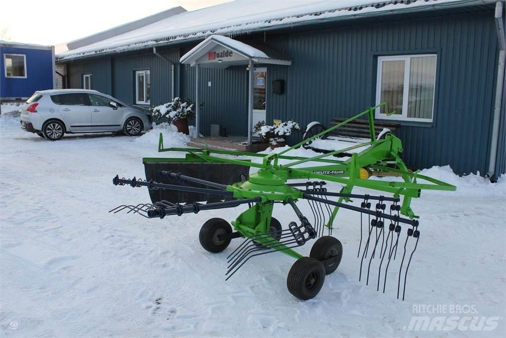 Deutz-Fahr 300 Rastrillos y henificadores