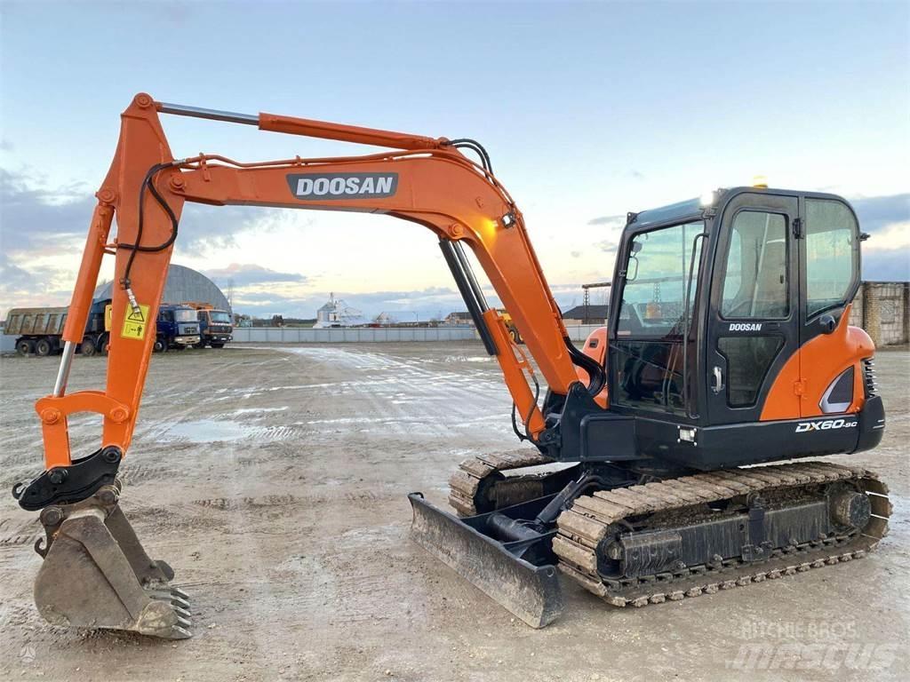 Doosan DX 60 C Mini excavadoras < 7t