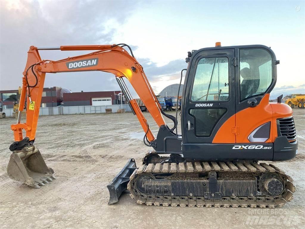 Doosan DX 60 C Mini excavadoras < 7t