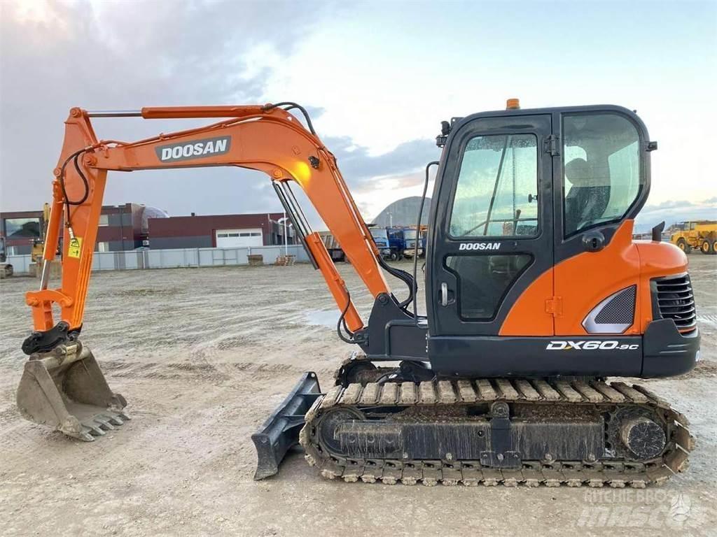 Doosan DX 60 C Mini excavadoras < 7t