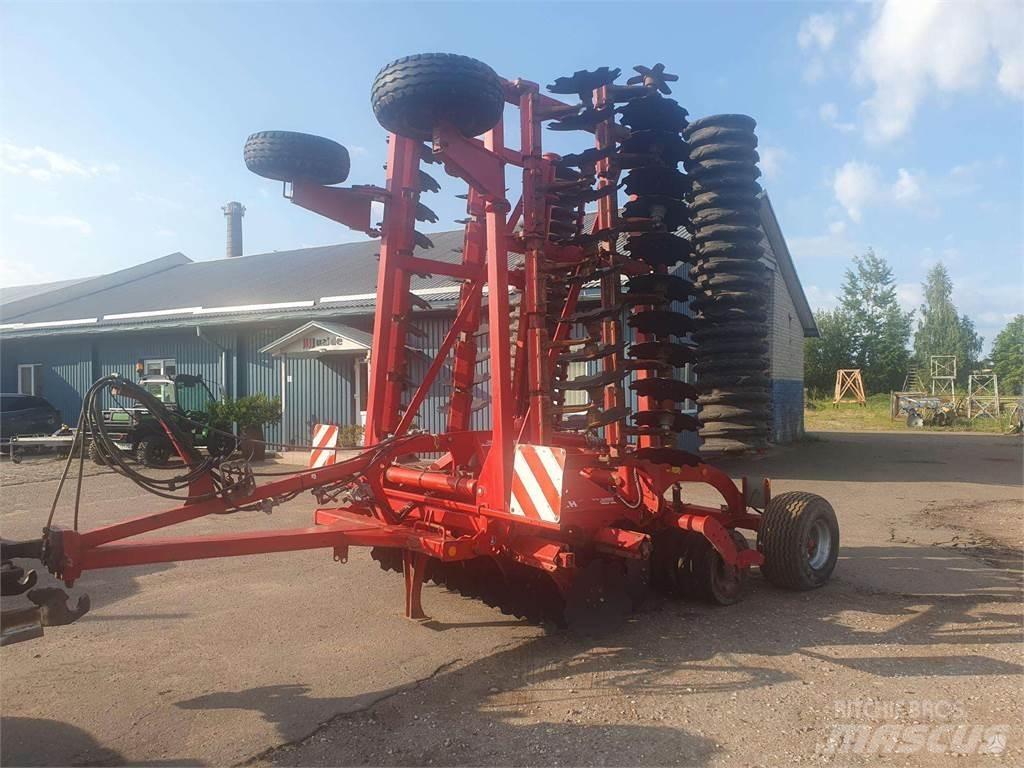 Horsch Joker 8RT Rastras para campos