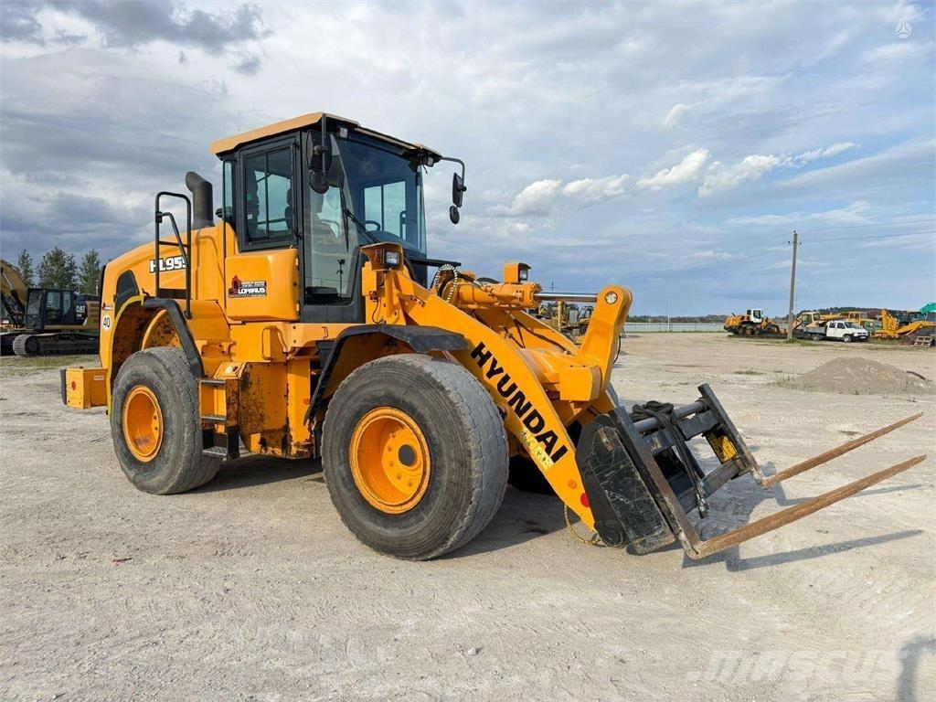 Hyundai HL 955 Cargadoras sobre ruedas