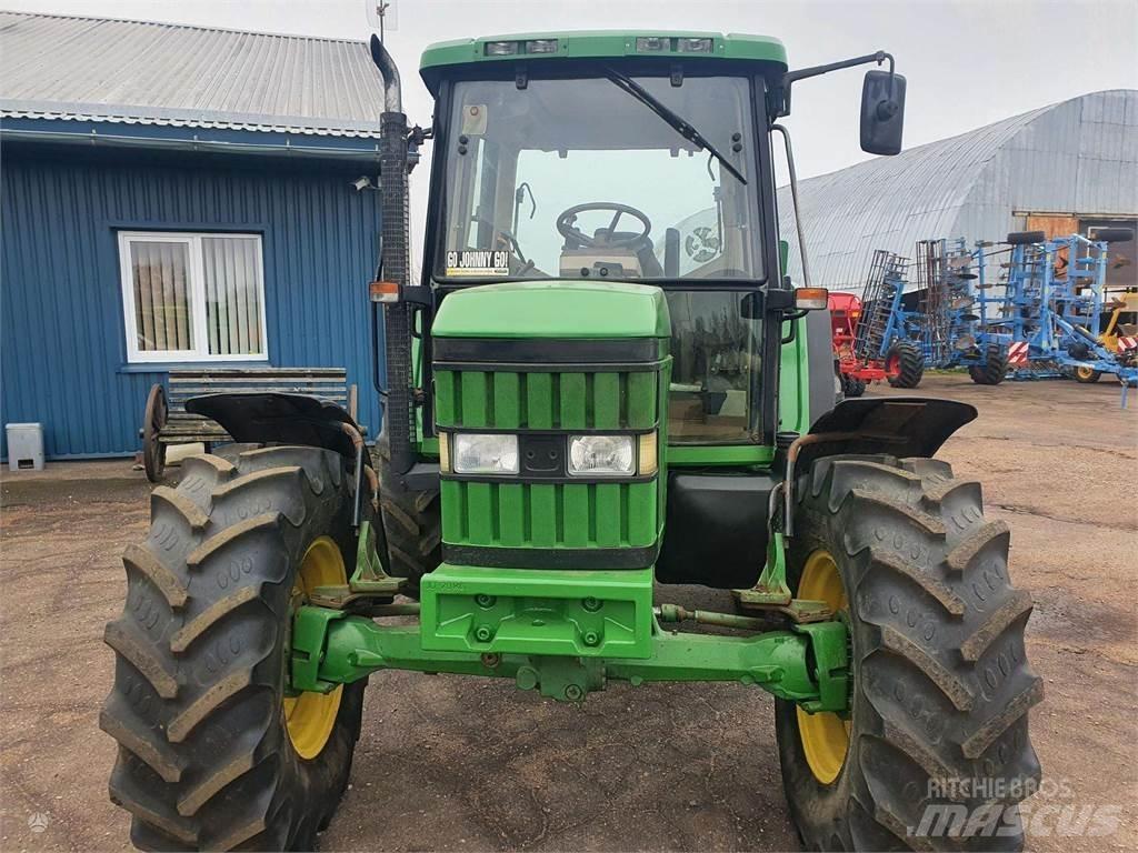 John Deere 6210 Tractores