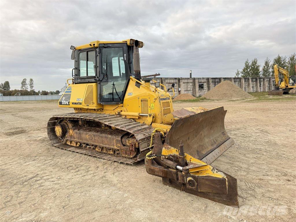 Komatsu D51PX-22 Buldozer sobre oruga