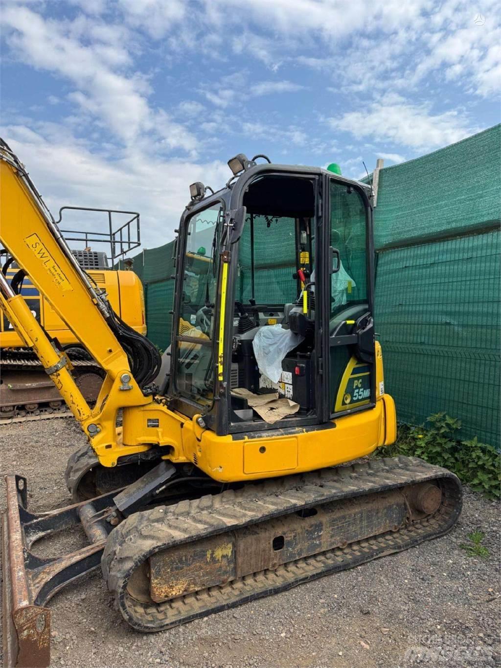 Komatsu PC55MR-5 Excavadoras de cadenas