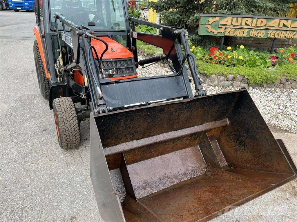 Kubota ST-30 Tractores