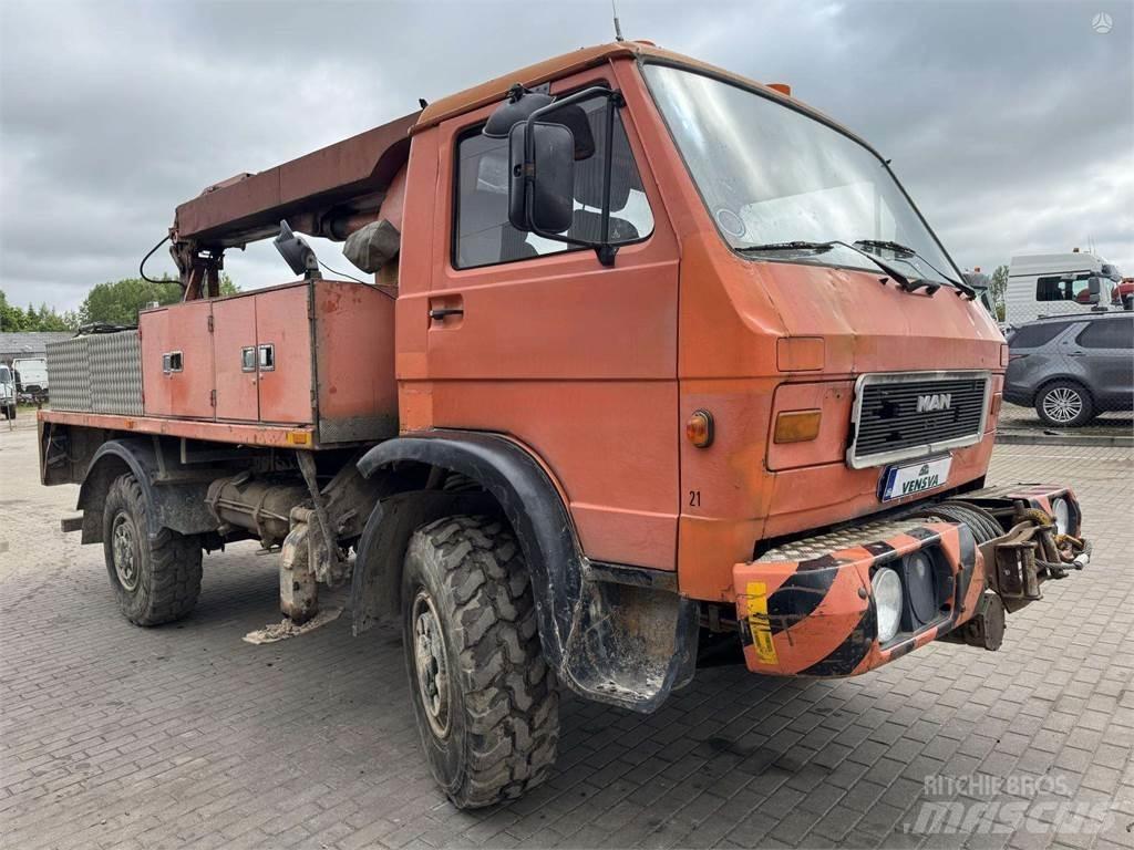 MAN 9.150 4x4 14m. Otros camiones