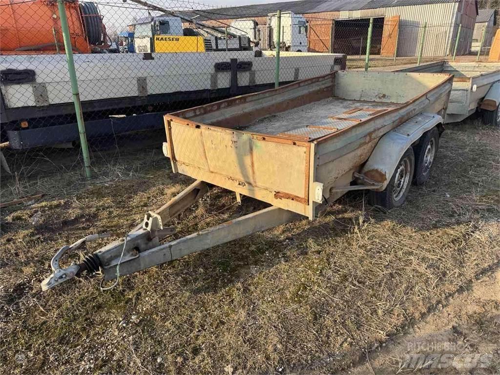 Tauras BZ 2530 Vehículos de enganche
