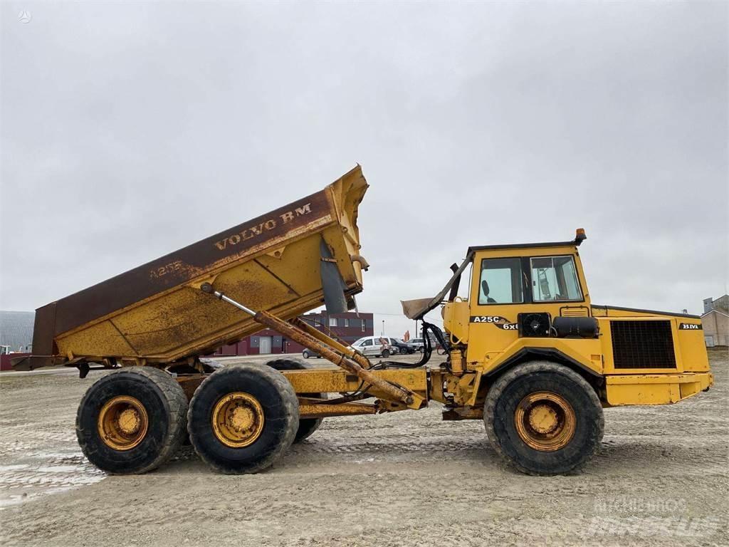 Volvo A25C , Nr.2 Dúmpers articulados