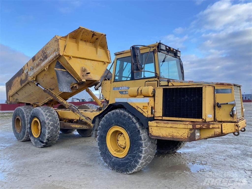 Volvo A25C , Nr.4 Dúmpers articulados