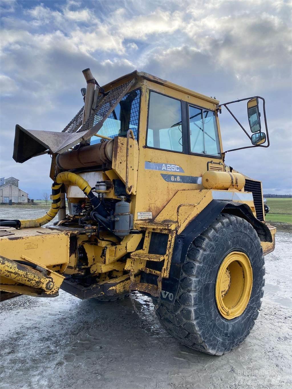 Volvo A25C , Nr.4 Dúmpers articulados