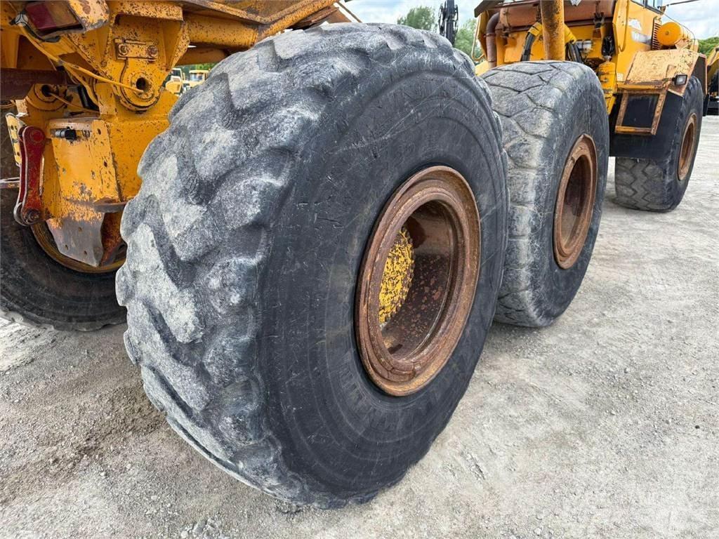 Volvo A25C, Nr. 5 Dúmpers articulados