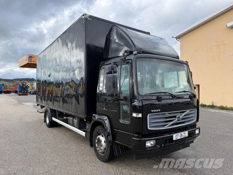 Volvo FL Camiones caja cerrada